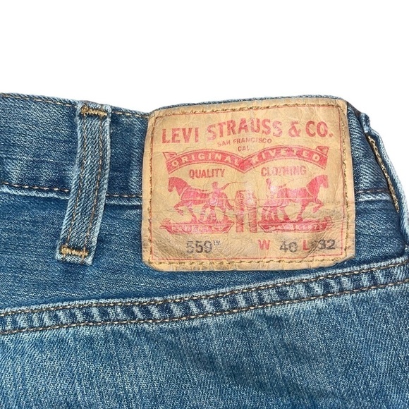 𝅺LEVI’S Relaxed Straight 559 Mens Jeans 40x32 - Picture 2 of 5